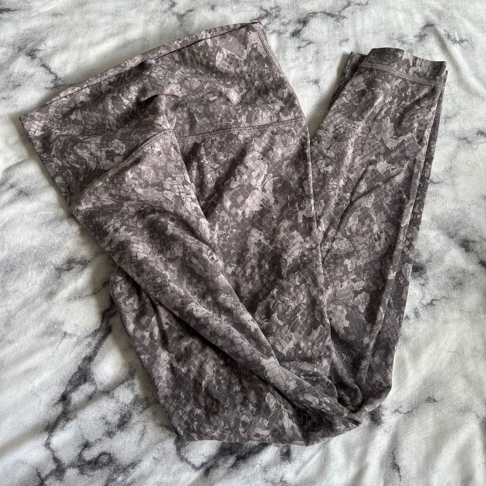 Lululemon Reptile Print Aligns size 4
